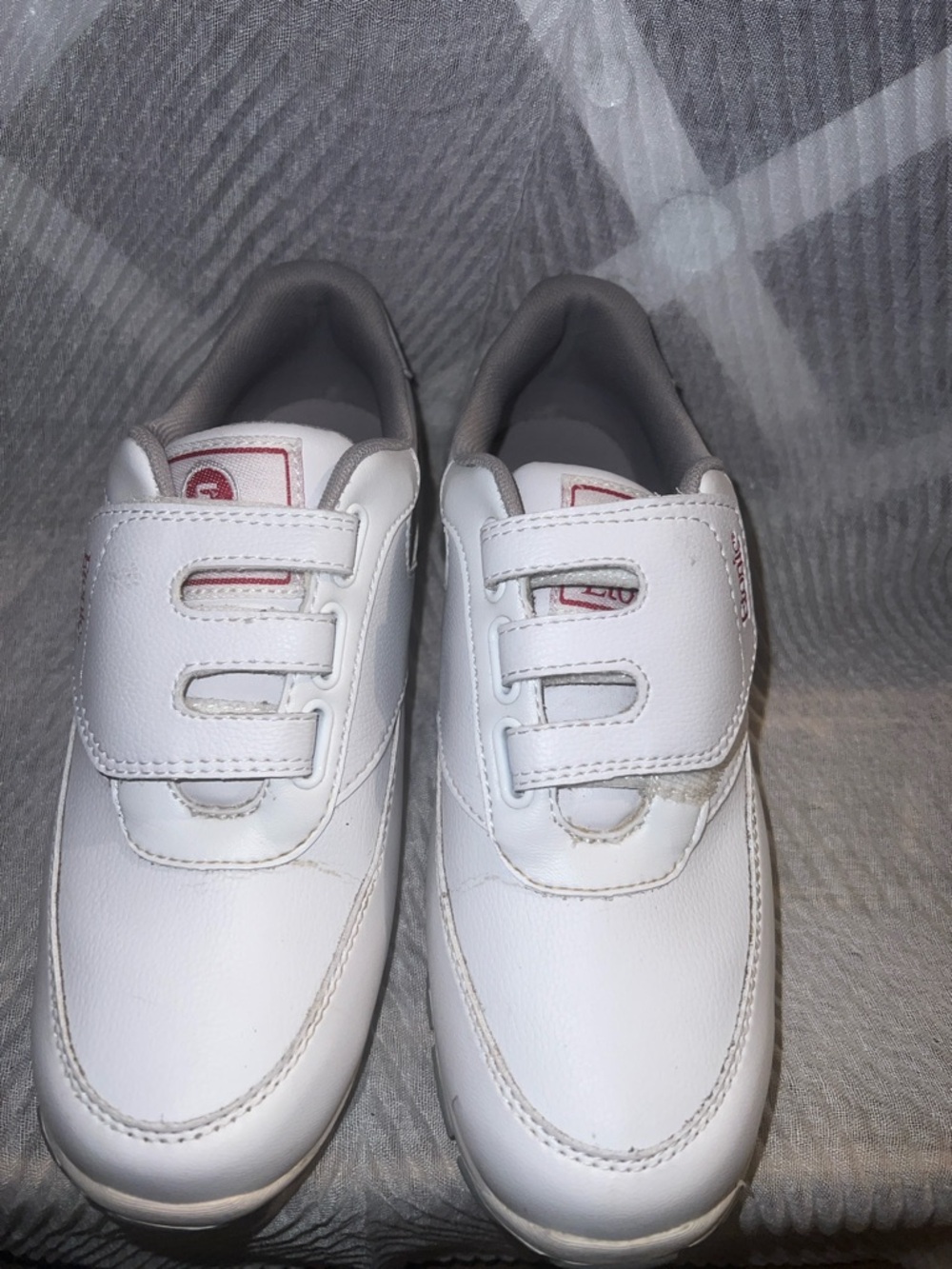 Etonic Mens White Velcro Athletic Shoes